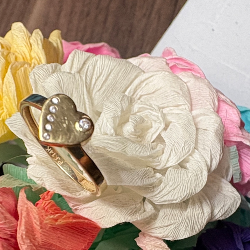 Gold Heart Ring with  No Diamond Accent - Picture 6 of 7